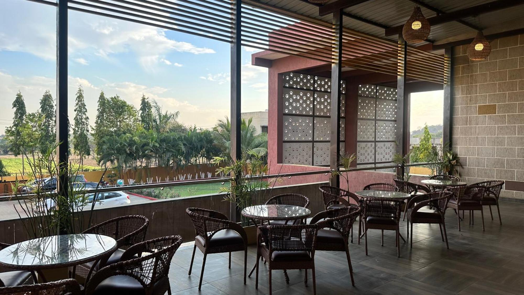 סאסאן גיר Lion Park Hotel & Resorts מראה חיצוני תמונה